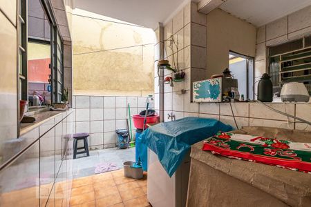 Casa à venda com 170m², 3 quartos e 2 vagasÁrea de serviço 