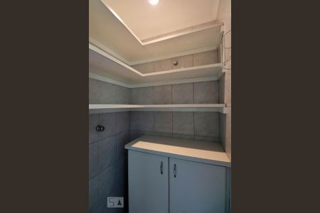 Apartamento à venda com 65m², 2 quartos e 1 vagaDispensa