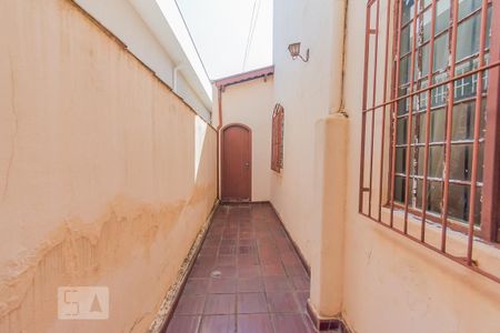 Casa à venda com 410m², 3 quartos e 4 vagasCorredor