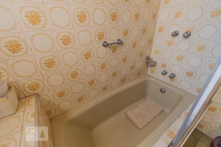 Casa à venda com 410m², 3 quartos e 4 vagasBanheiro Social