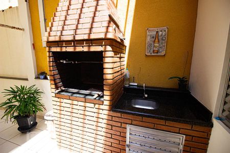 Casa de condomínio à venda com 187m², 3 quartos e 2 vagasChurrasqueira