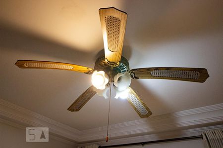 Casa de condomínio à venda com 187m², 3 quartos e 2 vagasSala