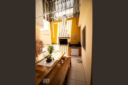 Casa de condomínio à venda com 187m², 3 quartos e 2 vagasChurrasqueira