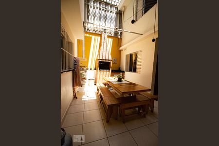 Casa de condomínio à venda com 187m², 3 quartos e 2 vagasChurrasqueira