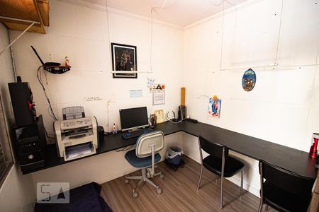 Casa de condomínio à venda com 187m², 3 quartos e 2 vagasQuarto de Serviço