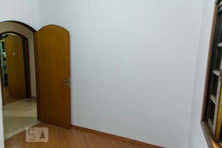Casa à venda com 200m², 4 quartos e 3 vagas Casa à venda com 200m², 4 quartos e 3 vagasQuarto 2