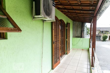 Casa à venda com 200m², 4 quartos e 3 vagas Casa à venda com 200m², 4 quartos e 3 vagasVaranda da Suíte