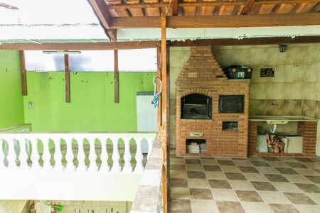 Casa à venda com 200m², 4 quartos e 3 vagas Casa à venda com 200m², 4 quartos e 3 vagasQuintal