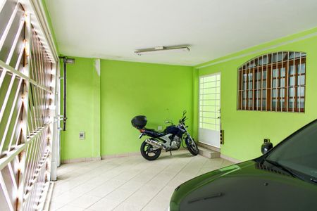 Casa à venda com 200m², 4 quartos e 3 vagas Casa à venda com 200m², 4 quartos e 3 vagasGaragem