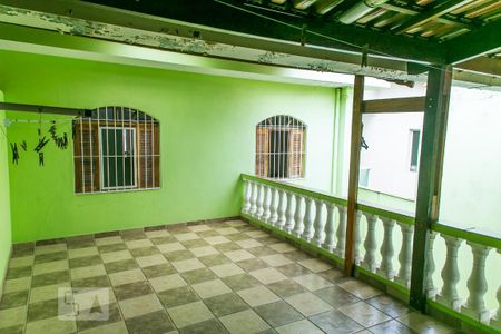 Casa à venda com 200m², 4 quartos e 3 vagas Casa à venda com 200m², 4 quartos e 3 vagasQuintal