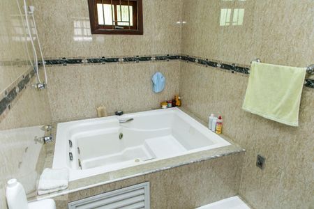 Casa à venda com 200m², 4 quartos e 3 vagas Casa à venda com 200m², 4 quartos e 3 vagasBanheiro da Suíte