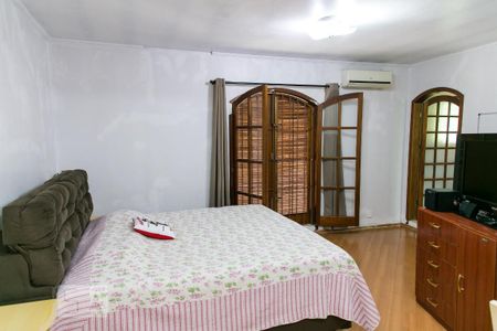 Casa à venda com 200m², 4 quartos e 3 vagas Casa à venda com 200m², 4 quartos e 3 vagasSuíte