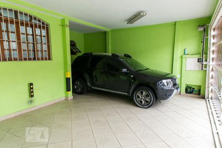 Casa à venda com 200m², 4 quartos e 3 vagas Casa à venda com 200m², 4 quartos e 3 vagasGaragem