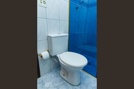 Casa à venda com 200m², 4 quartos e 3 vagas Casa à venda com 200m², 4 quartos e 3 vagasBanheiro