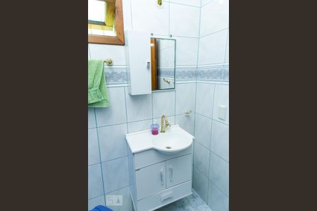 Casa à venda com 200m², 4 quartos e 3 vagas Casa à venda com 200m², 4 quartos e 3 vagasBanheiro