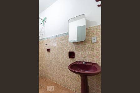 Casa à venda com 130m², 4 quartos e 1 vagaBanheiro 