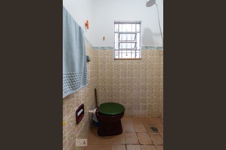 Casa à venda com 130m², 4 quartos e 1 vagaBanheiro 