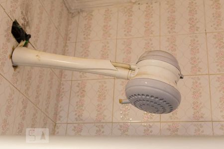 Casa para alugar com 200m², 2 quartos e 3 vagasBanheiro - Chuveiro