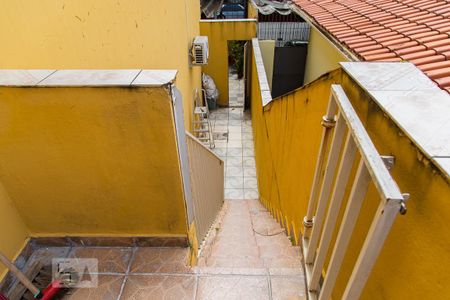 Casa para alugar com 200m², 2 quartos e 3 vagasVaranda - Escada