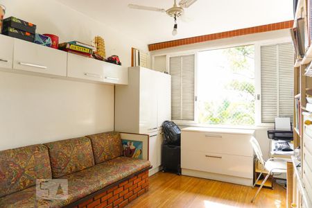 Casa de condomínio à venda com 366m², 5 quartos e 4 vagas Casa de condomínio à venda com 366m², 5 quartos e 4 vagasQuarto 3