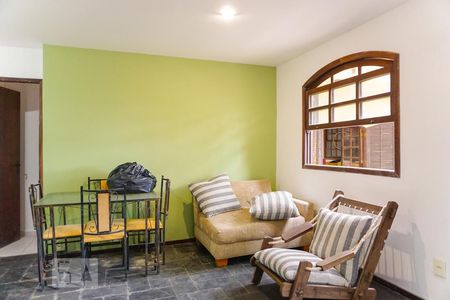 Casa de condomínio à venda com 366m², 5 quartos e 4 vagas Casa de condomínio à venda com 366m², 5 quartos e 4 vagasSala 2/Cozinha