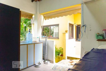 Casa de condomínio à venda com 366m², 5 quartos e 4 vagas Casa de condomínio à venda com 366m², 5 quartos e 4 vagasÁrea de Serviço