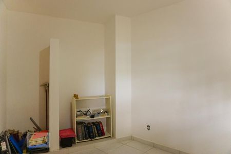 Casa de condomínio à venda com 366m², 5 quartos e 4 vagas Casa de condomínio à venda com 366m², 5 quartos e 4 vagasQuarto 4