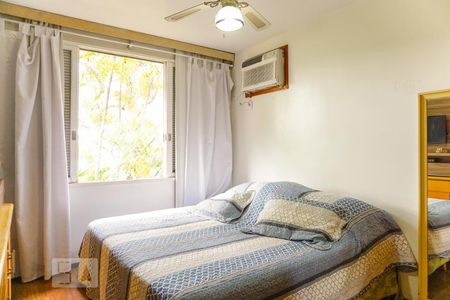 Casa de condomínio à venda com 366m², 5 quartos e 4 vagas Casa de condomínio à venda com 366m², 5 quartos e 4 vagasSuíte