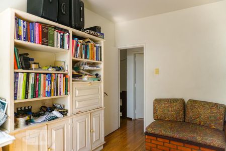 Casa de condomínio à venda com 366m², 5 quartos e 4 vagas Casa de condomínio à venda com 366m², 5 quartos e 4 vagasQuarto 3