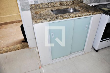  Sala/Cozinha de casa para alugar com 1 quarto, 30m² em Jardim Líbano, São Paulo