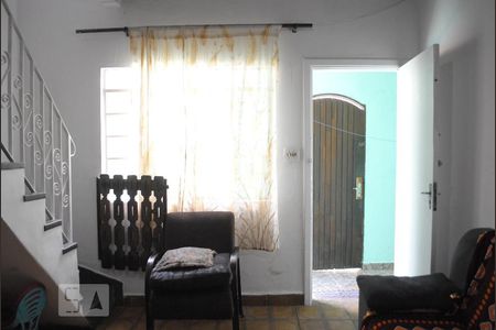 Casa à venda com 113m², 4 quartos e 2 vagasSala