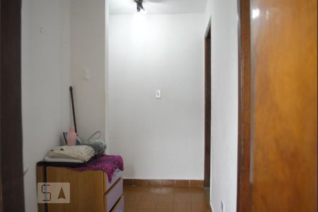 Casa à venda com 113m², 4 quartos e 2 vagasCorredor