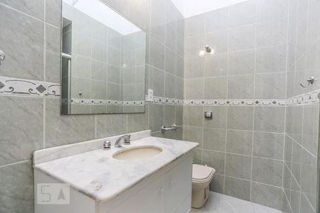 Casa à venda com 100m², 3 quartos e 1 vaga Casa à venda com 100m², 3 quartos e 1 vagaBanheiro