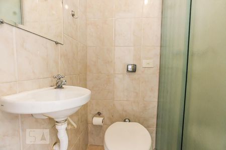 Casa à venda com 100m², 3 quartos e 1 vaga Casa à venda com 100m², 3 quartos e 1 vagaBanheiro de Serviço