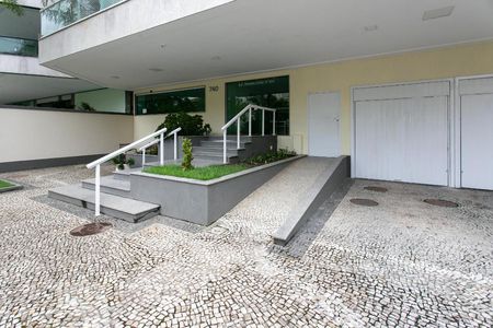 Apartamento para alugar com 160m², 1 quarto e sem vaga Apartamento para alugar com 160m², 1 quarto e sem vagaEntrada