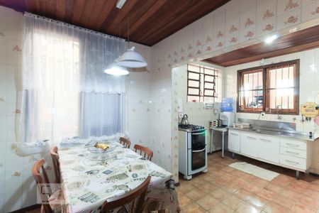Casa à venda com 230m², 4 quartos e 2 vagasCozinha