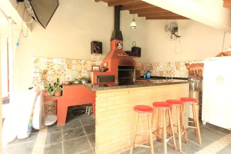 Casa à venda com 230m², 4 quartos e 2 vagasQuiosque