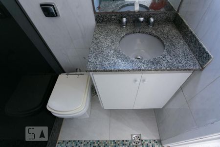 Apartamento para alugar com 198m², 3 quartos e 3 vagas Apartamento para alugar com 198m², 3 quartos e 3 vagasBanheiro da Suíte 1