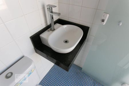 Apartamento para alugar com 198m², 3 quartos e 3 vagas Apartamento para alugar com 198m², 3 quartos e 3 vagasBanheiro da Piscina