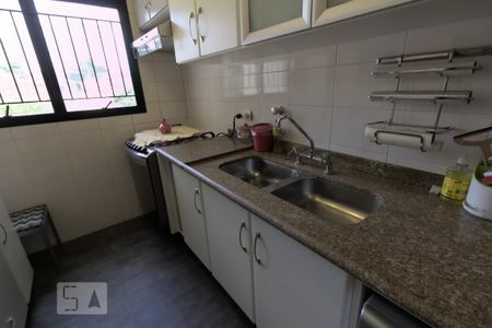 Apartamento à venda com 130m², 3 quartos e 3 vagas Apartamento à venda com 130m², 3 quartos e 3 vagasCozinha