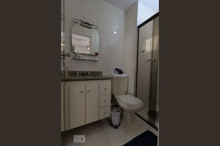 Apartamento à venda com 130m², 3 quartos e 3 vagas Apartamento à venda com 130m², 3 quartos e 3 vagasBanheiro da Suíte 2