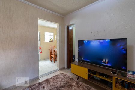 Sala de Estar de casa de condomínio para alugar com 2 quartos, 77m² em Vila Nina, São Paulo