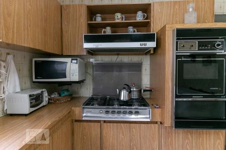 Casa à venda com 184m², 4 quartos e 2 vagas Casa à venda com 184m², 4 quartos e 2 vagasCozinha