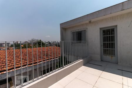 Casa à venda com 184m², 4 quartos e 2 vagas Casa à venda com 184m², 4 quartos e 2 vagasVaranda