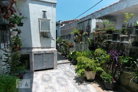 Casa à venda com 184m², 4 quartos e 2 vagas Casa à venda com 184m², 4 quartos e 2 vagasQuintal