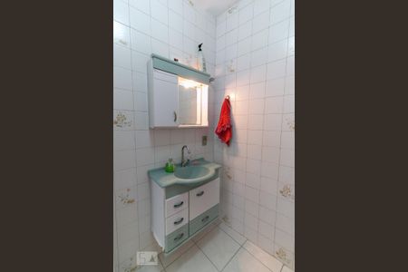 Casa à venda com 184m², 4 quartos e 2 vagas Casa à venda com 184m², 4 quartos e 2 vagasBanheiro 2