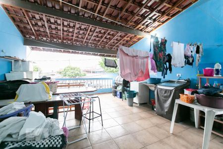 Casa à venda com 138m², 3 quartos e 2 vagas Casa à venda com 138m², 3 quartos e 2 vagasVaranda