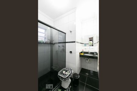 Casa à venda com 138m², 3 quartos e 2 vagas Casa à venda com 138m², 3 quartos e 2 vagasBanheiro da Suíte