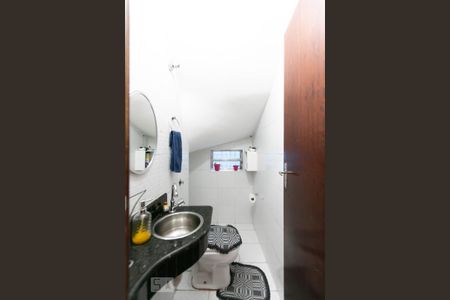 Casa à venda com 138m², 3 quartos e 2 vagas Casa à venda com 138m², 3 quartos e 2 vagasLavabo