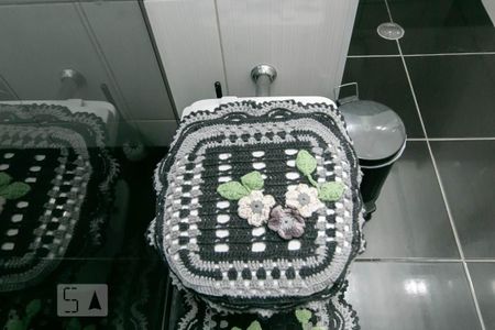 Casa à venda com 138m², 3 quartos e 2 vagas Casa à venda com 138m², 3 quartos e 2 vagasBanheiro da Suíte